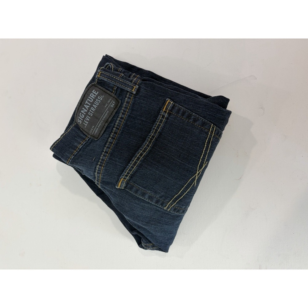 Signature Levi's Strauss S47 Mens 30x32 Regular Taper Denim Jeans